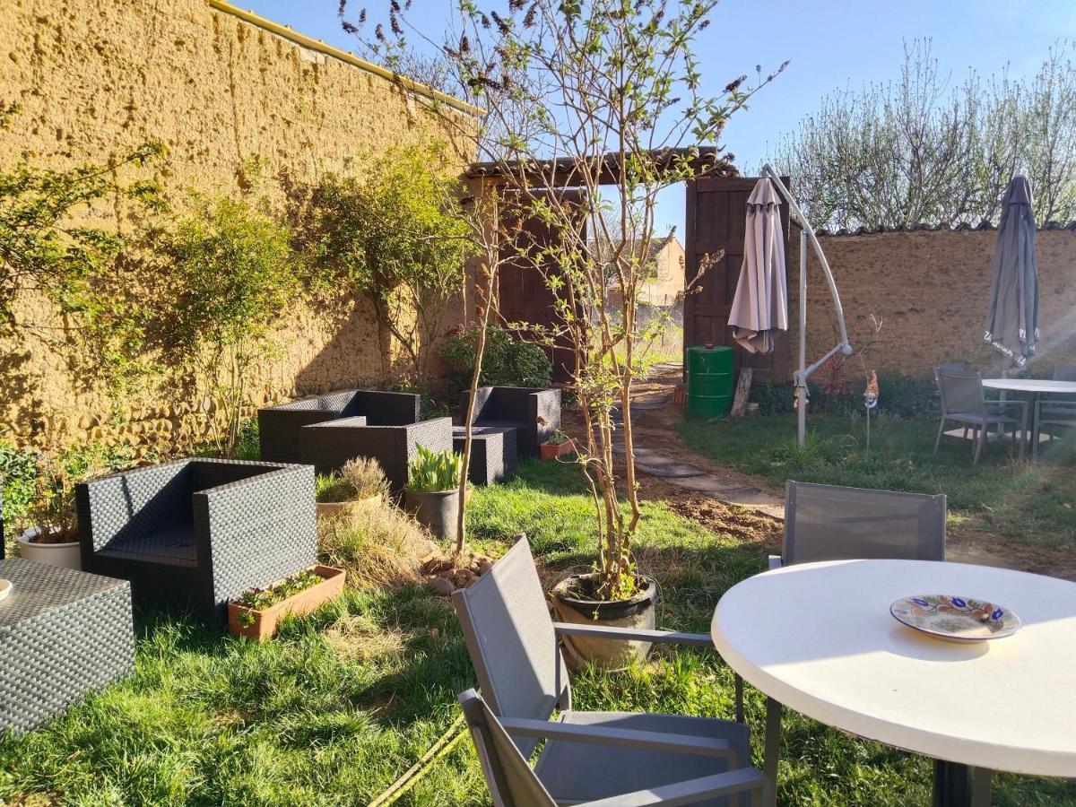 Las Hadas Albergue -Solo Para Peregrinos - Vegano -Bar Reliegos Exterior foto