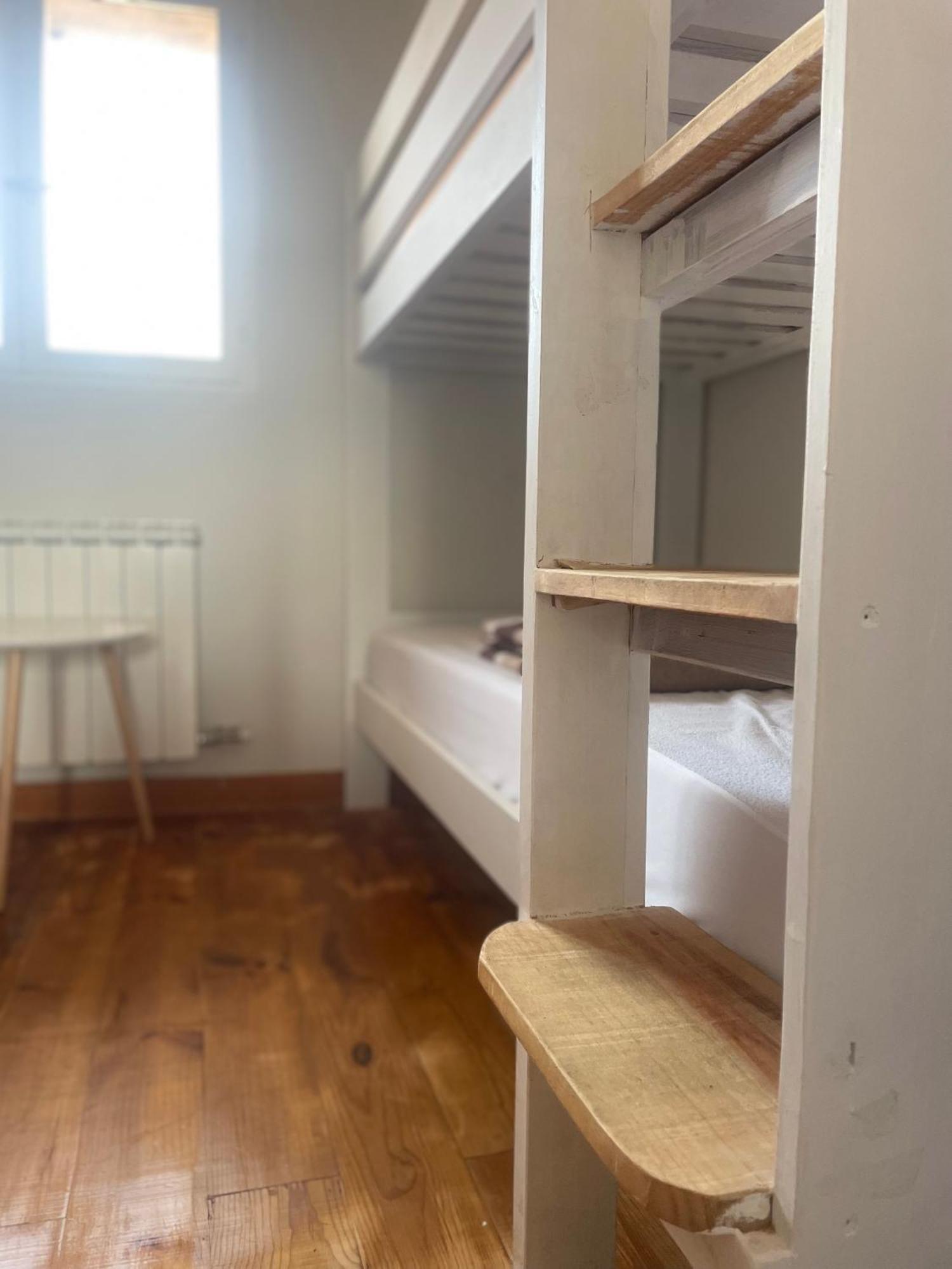 Las Hadas Albergue -Solo Para Peregrinos - Vegano -Bar Reliegos Exterior foto